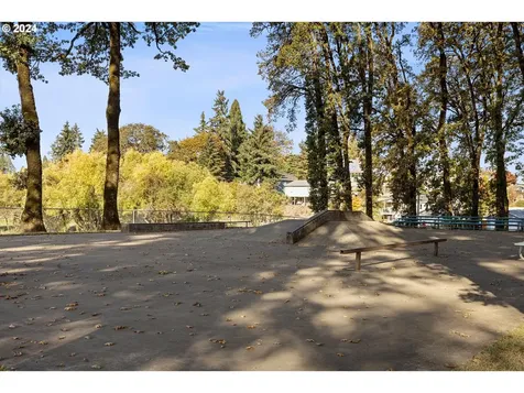 390 E 3rd Street Yamhill OR 97148