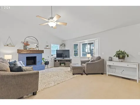 390 E 3rd Street Yamhill OR 97148