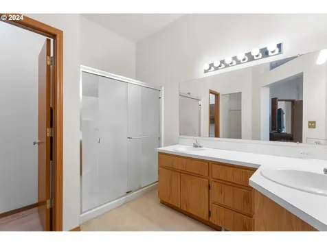 15538 SW Bristlecone Way Portland OR 97223