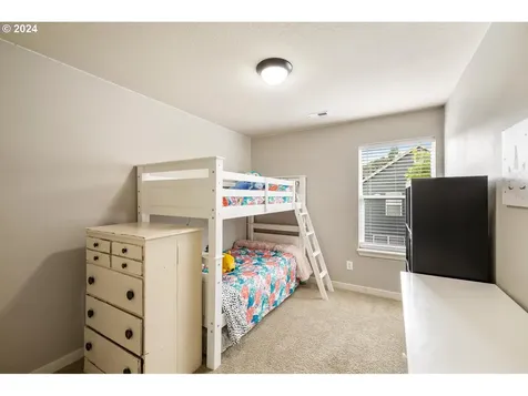 860 Nw 1st Avenue Canby OR 97013