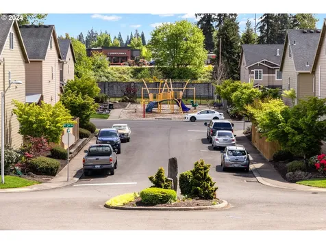 860 Nw 1st Avenue Canby OR 97013