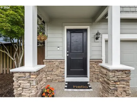 860 Nw 1st Avenue Canby OR 97013