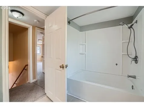 431 Ne 13th Avenue Camas WA 98607