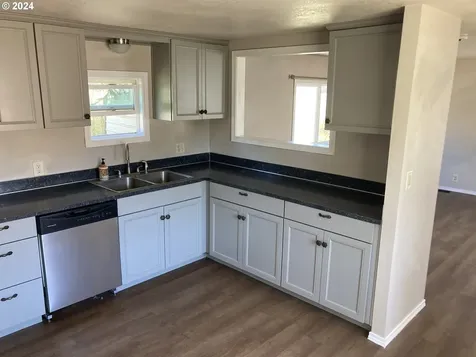 1530 Tamarack Street Sweet Home OR 97386