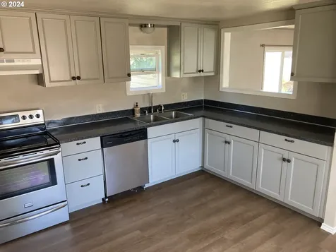 1530 Tamarack Street Sweet Home OR 97386