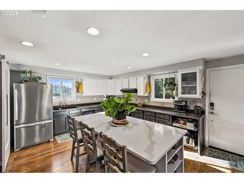 1175 Lakewood Lane Coos Bay OR 97420