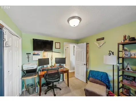 1175 Lakewood Lane Coos Bay OR 97420