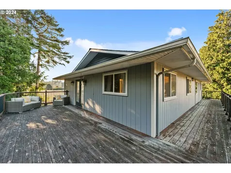 1175 Lakewood Lane Coos Bay OR 97420