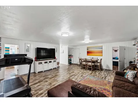 1175 Lakewood Lane Coos Bay OR 97420