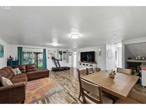 1175 Lakewood Lane Coos Bay OR 97420