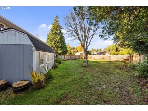 1175 Lakewood Lane Coos Bay OR 97420