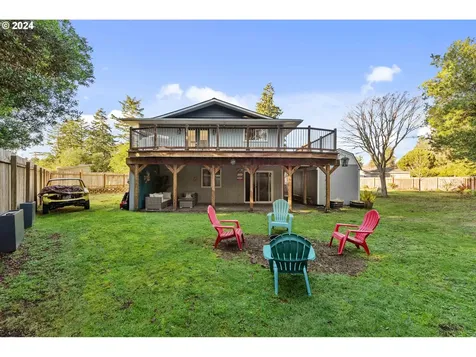 1175 Lakewood Lane Coos Bay OR 97420