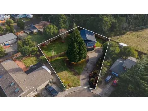 1175 Lakewood Lane Coos Bay OR 97420