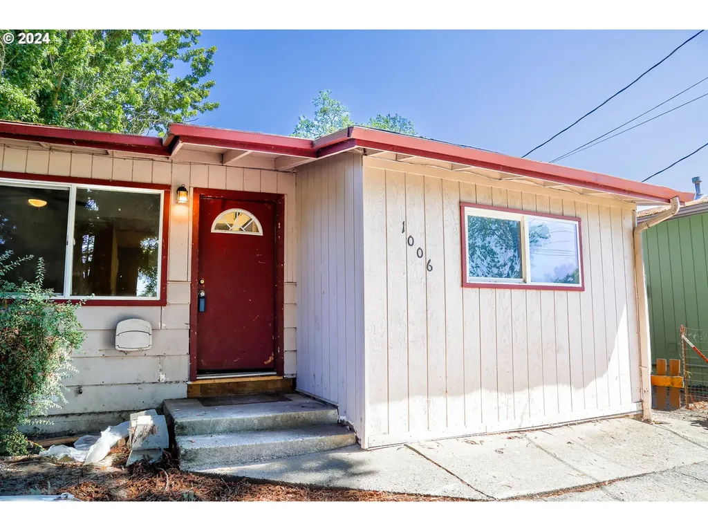 1006 SW Isham Street Grants Pass OR 97526