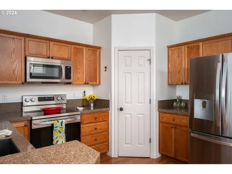 1643 Sw San Mateo Terrace Beaverton OR 97003