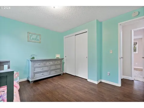 6650 Buckingham Drive Gladstone OR 97027