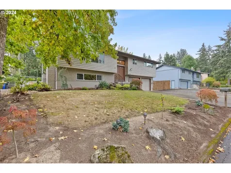 6650 Buckingham Drive Gladstone OR 97027