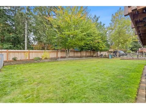 6650 Buckingham Drive Gladstone OR 97027