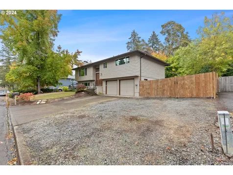 6650 Buckingham Drive Gladstone OR 97027