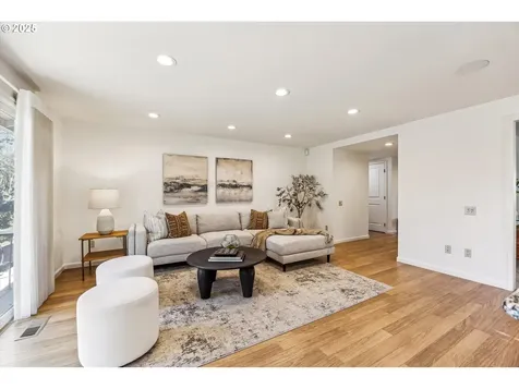 2235 NE 152nd Avenue Portland OR 97230