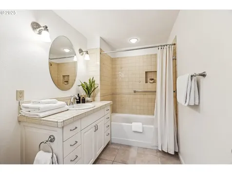 2235 NE 152nd Avenue Portland OR 97230