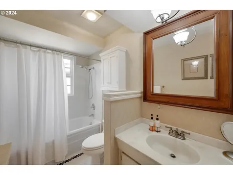9916 Nw 11th Avenue Vancouver WA 98685