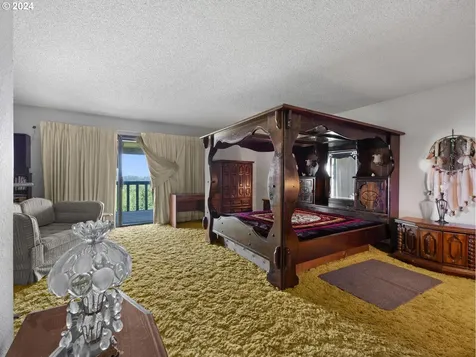 17784 S Eaden Road Oregon City OR 97045
