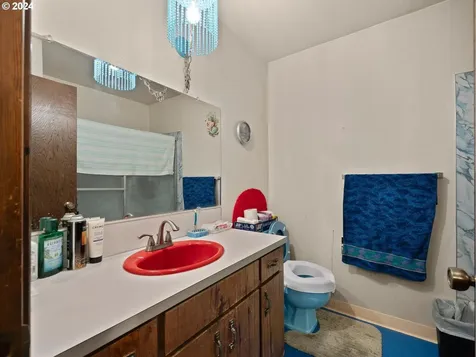17784 S Eaden Road Oregon City OR 97045