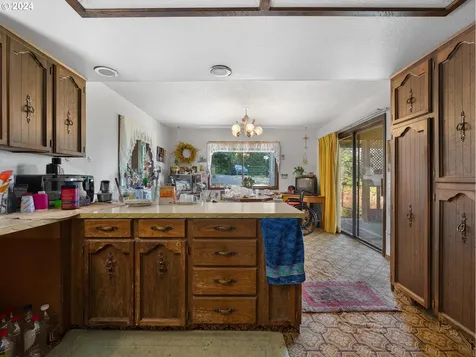17784 S Eaden Road Oregon City OR 97045