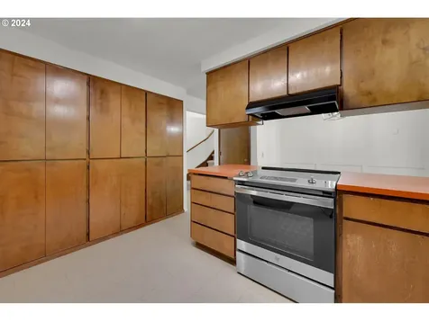 2295 Warren Street Eugene OR 97405