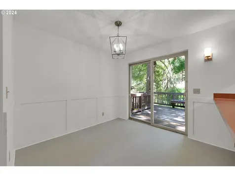 2295 Warren Street Eugene OR 97405