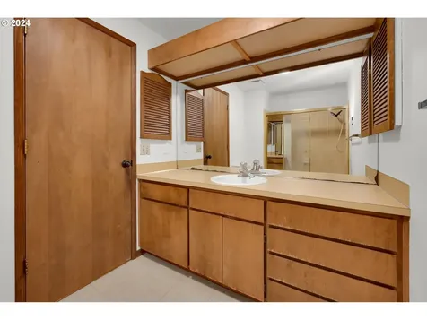 2295 Warren Street Eugene OR 97405