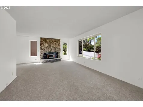 2295 Warren Street Eugene OR 97405