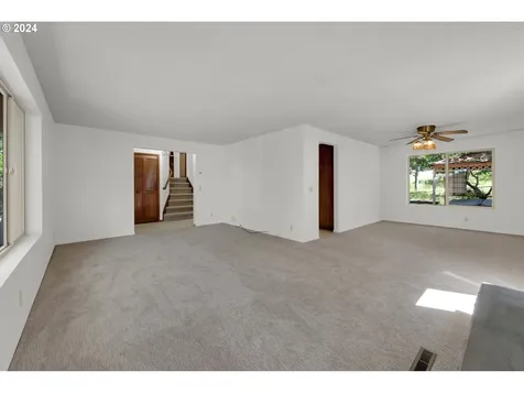 2295 Warren Street Eugene OR 97405