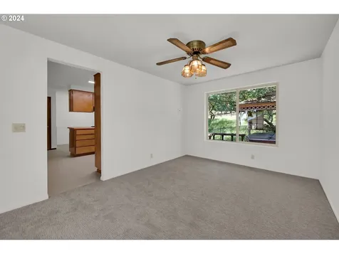 2295 Warren Street Eugene OR 97405