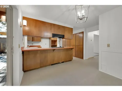 2295 Warren Street Eugene OR 97405