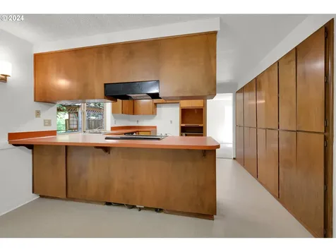 2295 Warren Street Eugene OR 97405