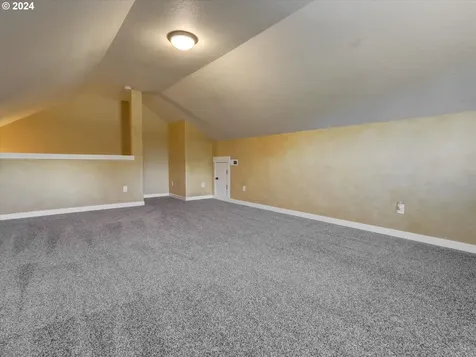 34320 NE Gable Avenue La Center WA 98629