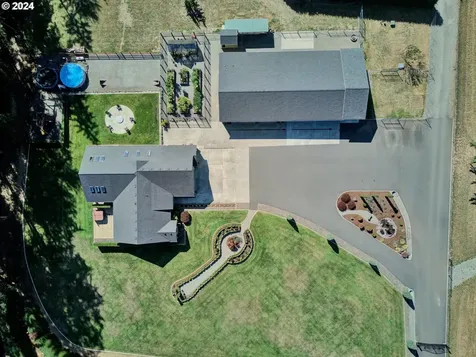 34320 NE Gable Avenue La Center WA 98629