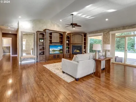 34320 NE Gable Avenue La Center WA 98629