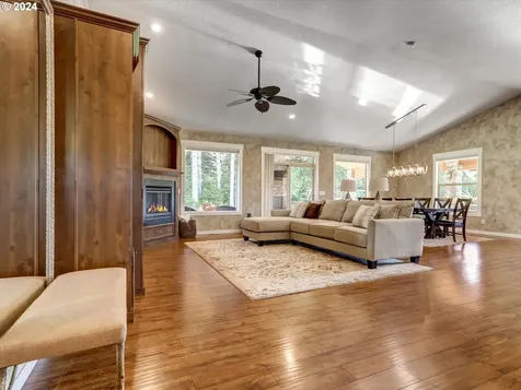 34320 NE Gable Avenue La Center WA 98629
