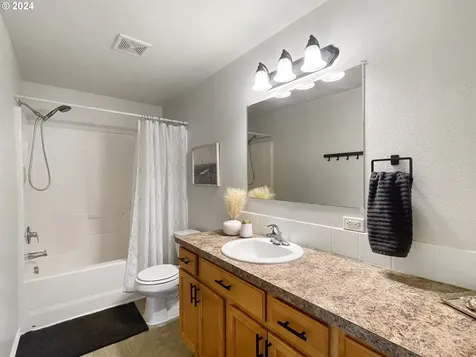 195 Holloway Drive Chehalis WA 98532