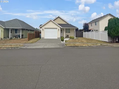 195 Holloway Drive Chehalis WA 98532