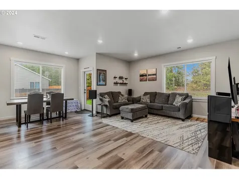 115 E H Street Vernonia OR 97064