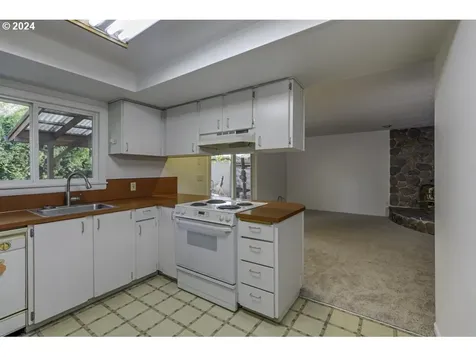3340 SE 161st Avenue Portland OR 97236