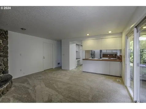 3340 SE 161st Avenue Portland OR 97236