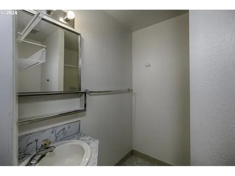 3340 SE 161st Avenue Portland OR 97236