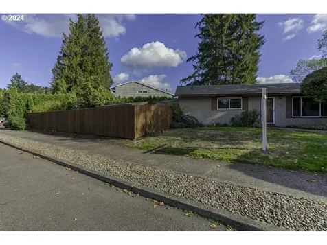 3340 SE 161st Avenue Portland OR 97236