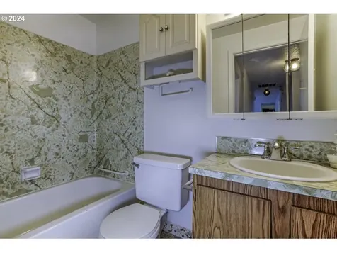 3340 SE 161st Avenue Portland OR 97236