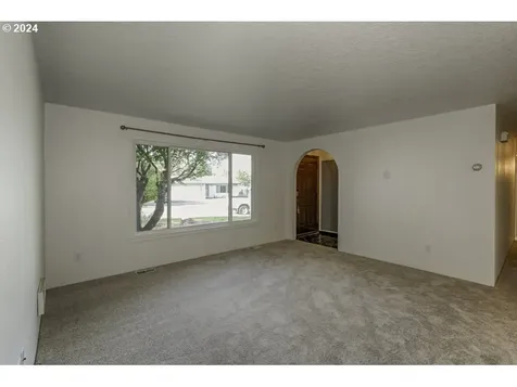 3340 SE 161st Avenue Portland OR 97236